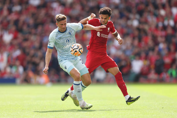 也是加纳迎 也是加纳迎